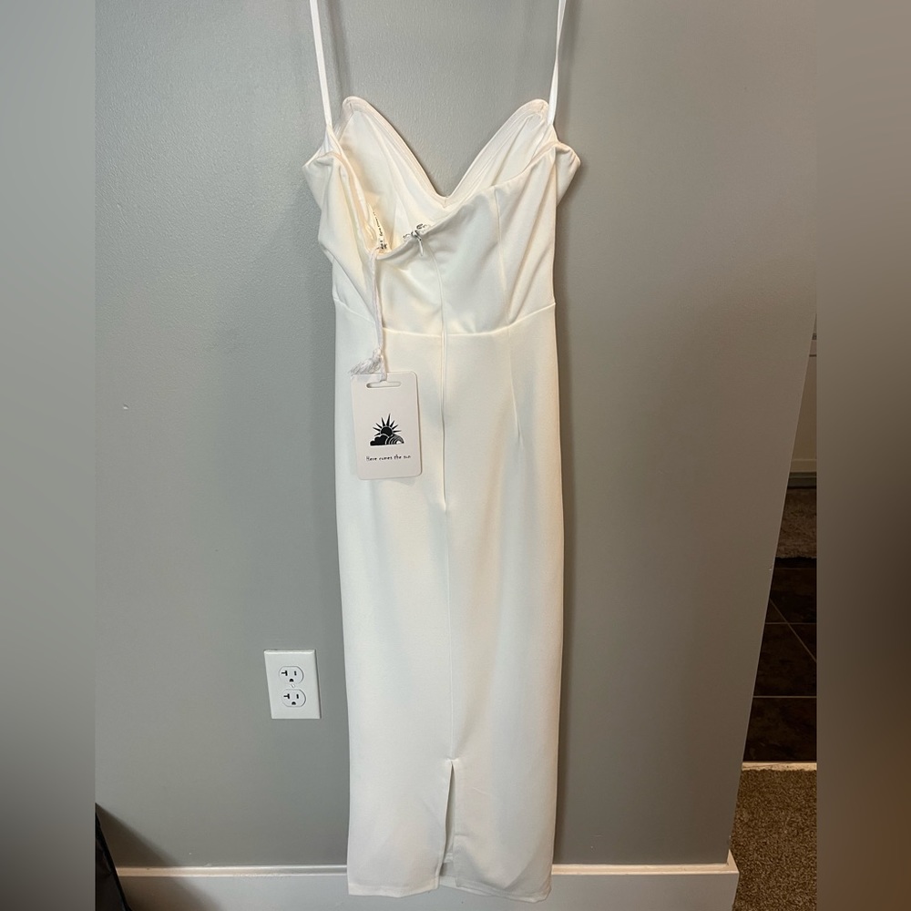 Selfie Leslie White Midi Dress - Picture 2 of 6